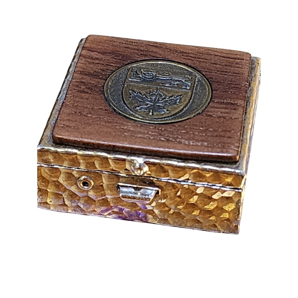 Vintage Wood Trinket Pill‎ Box Case Silver Metal Hammered Etched Canadian Emblem